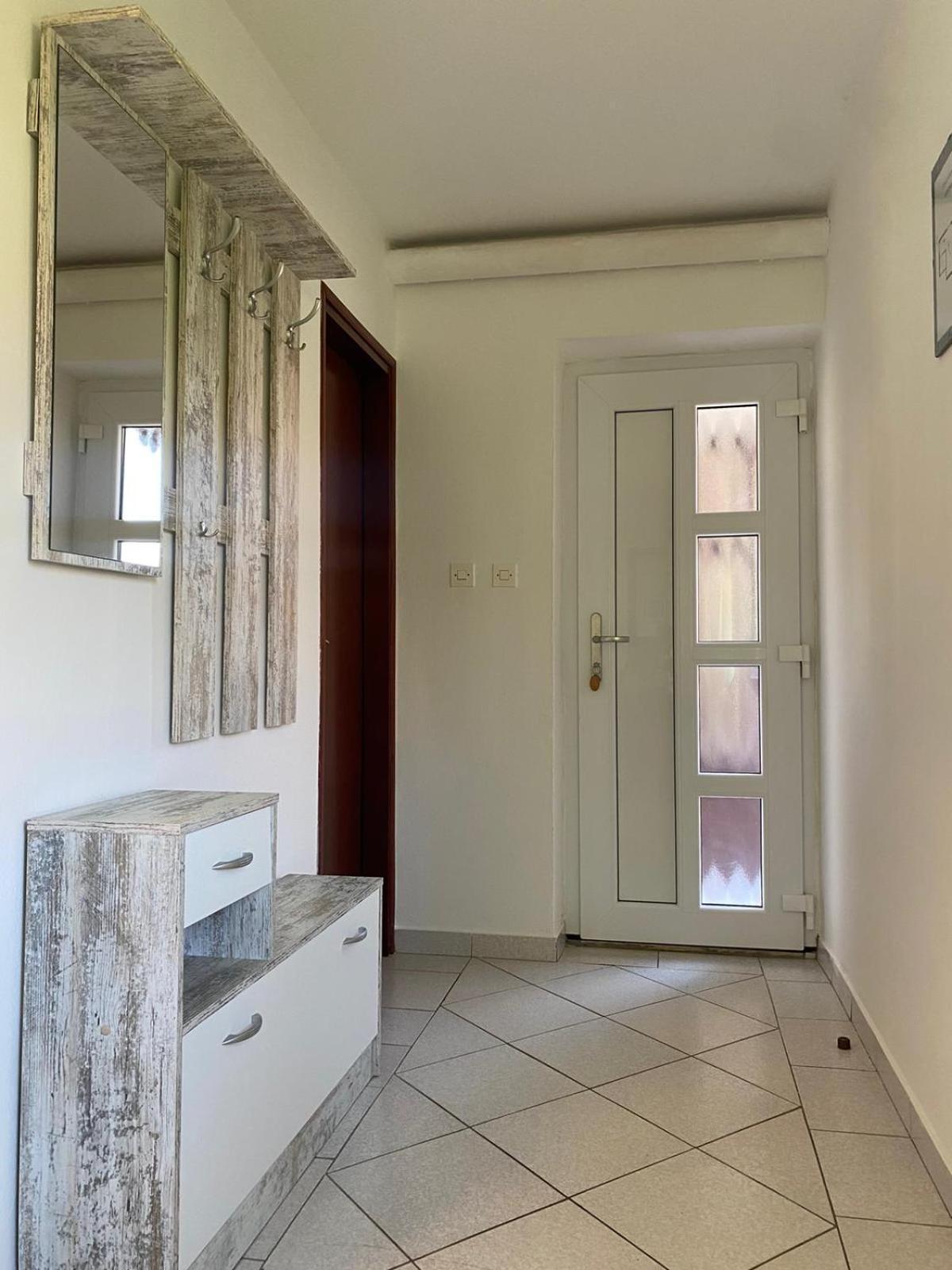 Ferienwohnung E & E Medulin Exterior foto